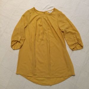Coco & Main Mustard Top - Small